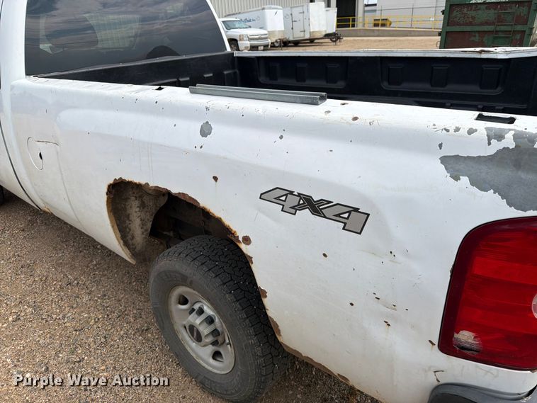 image for item ER1903 2007 Chevrolet Silverado 2500HD pickup truck