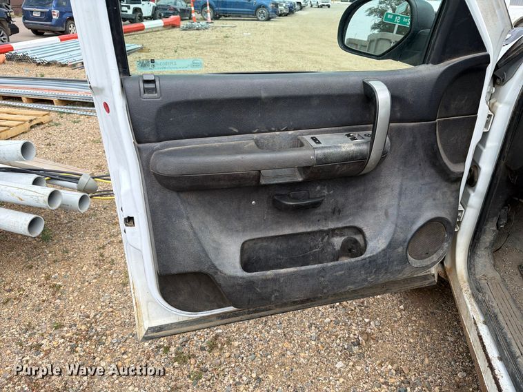 image for item ER1903 2007 Chevrolet Silverado 2500HD pickup truck
