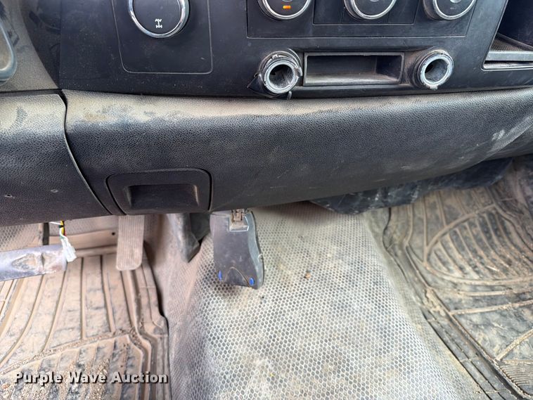 image for item ER1903 2007 Chevrolet Silverado 2500HD pickup truck