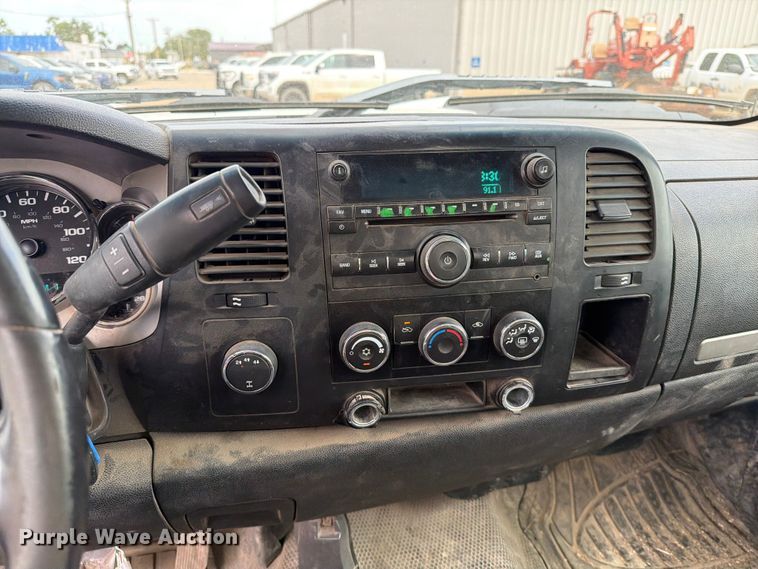 image for item ER1903 2007 Chevrolet Silverado 2500HD pickup truck