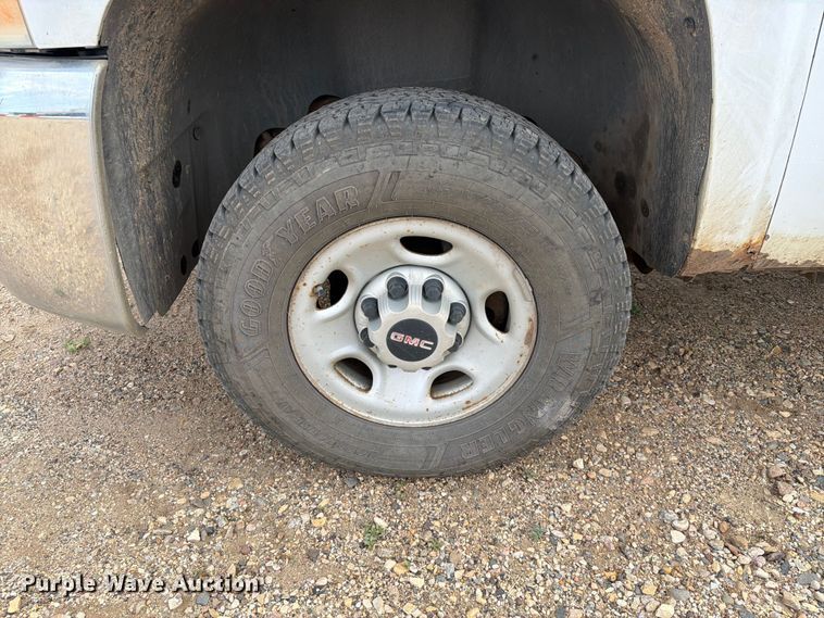 image for item ER1903 2007 Chevrolet Silverado 2500HD pickup truck