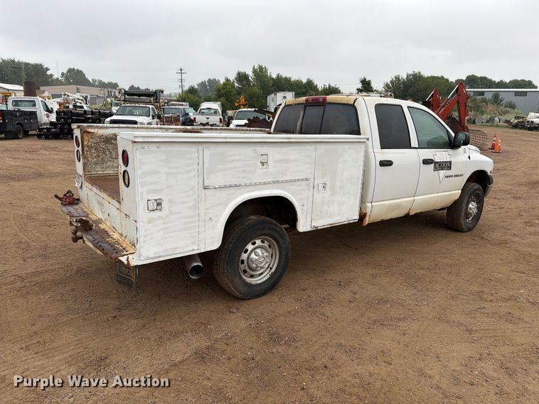 image for item ER1905 2003 Dodge Ram 3500 Ext. Cab utility bed pickup truck