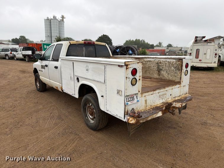 image for item ER1905 2003 Dodge Ram 3500 Ext. Cab utility bed pickup truck