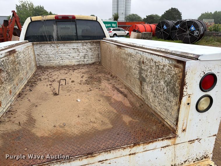image for item ER1905 2003 Dodge Ram 3500 Ext. Cab utility bed pickup truck