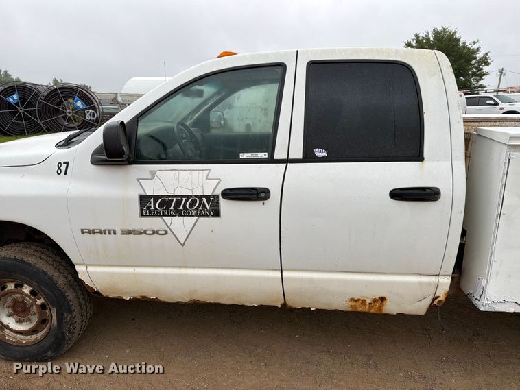 image for item ER1905 2003 Dodge Ram 3500 Ext. Cab utility bed pickup truck