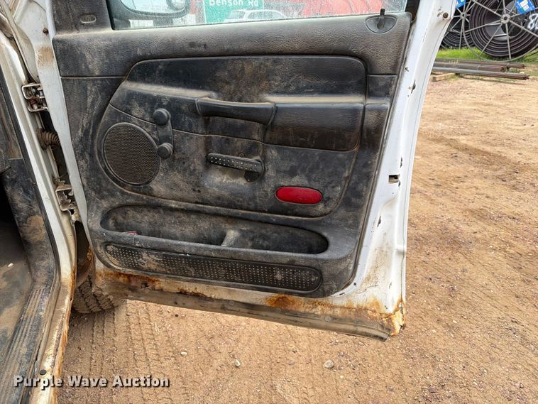 image for item ER1905 2003 Dodge Ram 3500 Ext. Cab utility bed pickup truck
