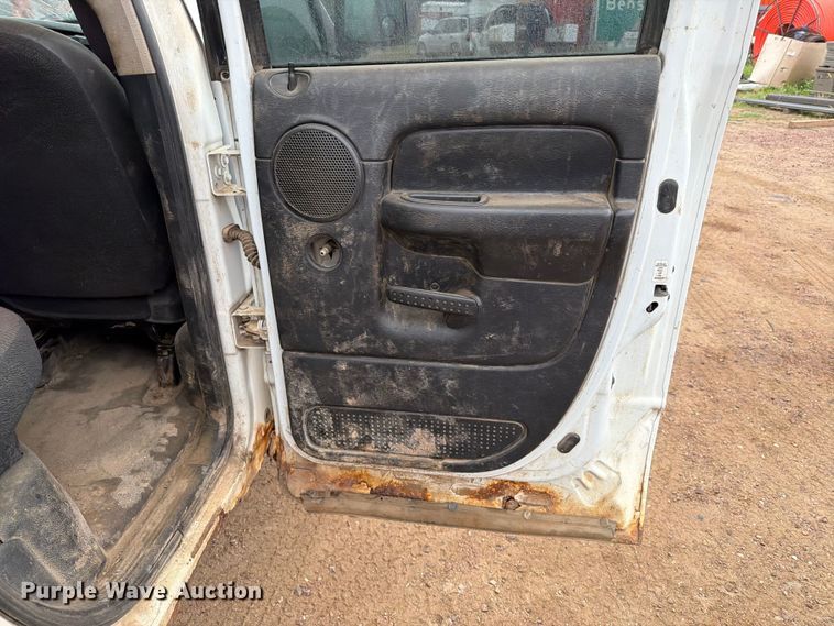 image for item ER1905 2003 Dodge Ram 3500 Ext. Cab utility bed pickup truck