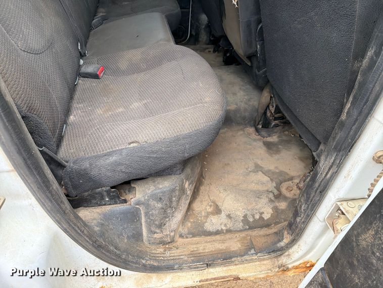 image for item ER1905 2003 Dodge Ram 3500 Ext. Cab utility bed pickup truck