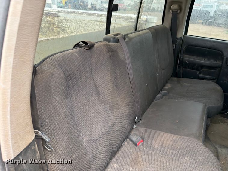 image for item ER1905 2003 Dodge Ram 3500 Ext. Cab utility bed pickup truck
