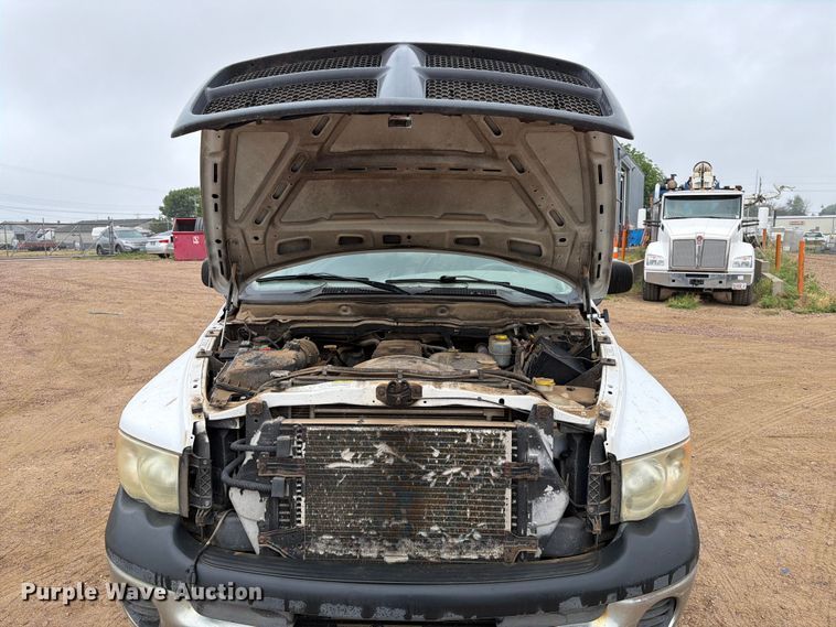 image for item ER1905 2003 Dodge Ram 3500 Ext. Cab utility bed pickup truck