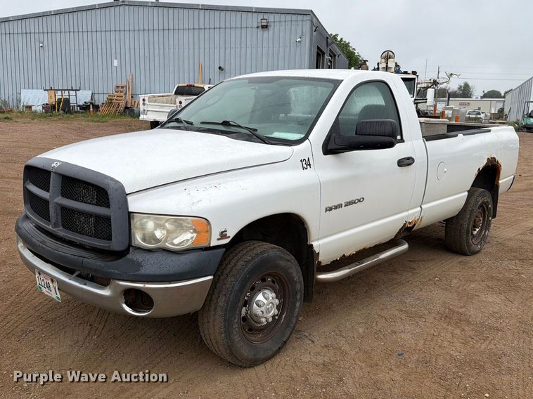 2005 Dodge Ram 2500 pickup truck