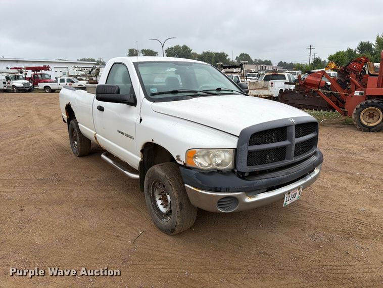 image for item ER1907 2005 Dodge Ram 2500 pickup truck