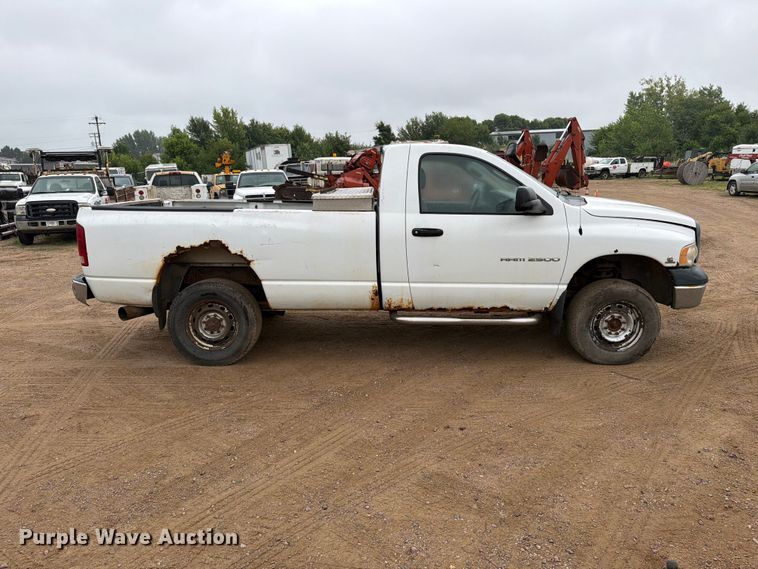 image for item ER1907 2005 Dodge Ram 2500 pickup truck