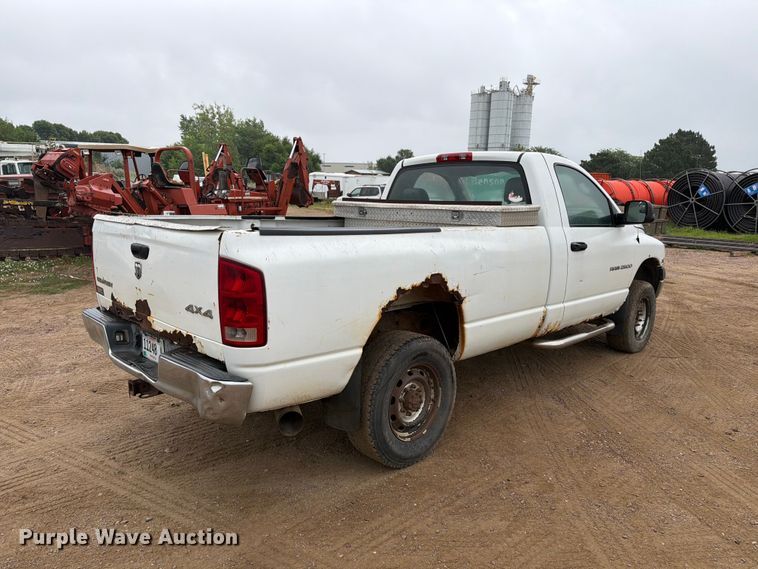 image for item ER1907 2005 Dodge Ram 2500 pickup truck