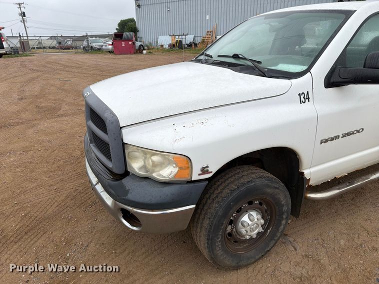 image for item ER1907 2005 Dodge Ram 2500 pickup truck