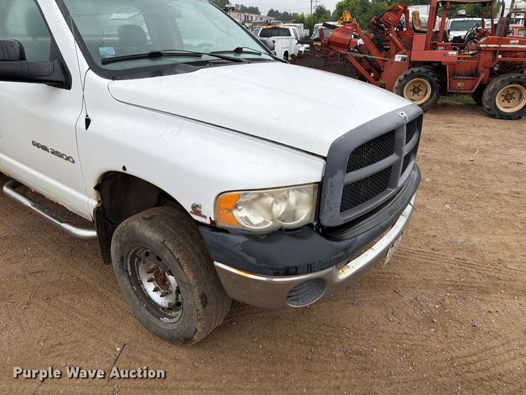 image for item ER1907 2005 Dodge Ram 2500 pickup truck