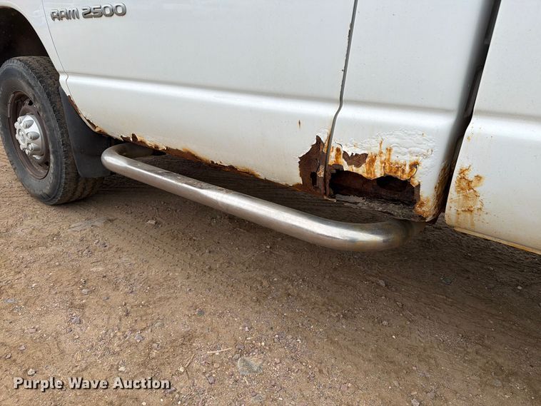 image for item ER1907 2005 Dodge Ram 2500 pickup truck