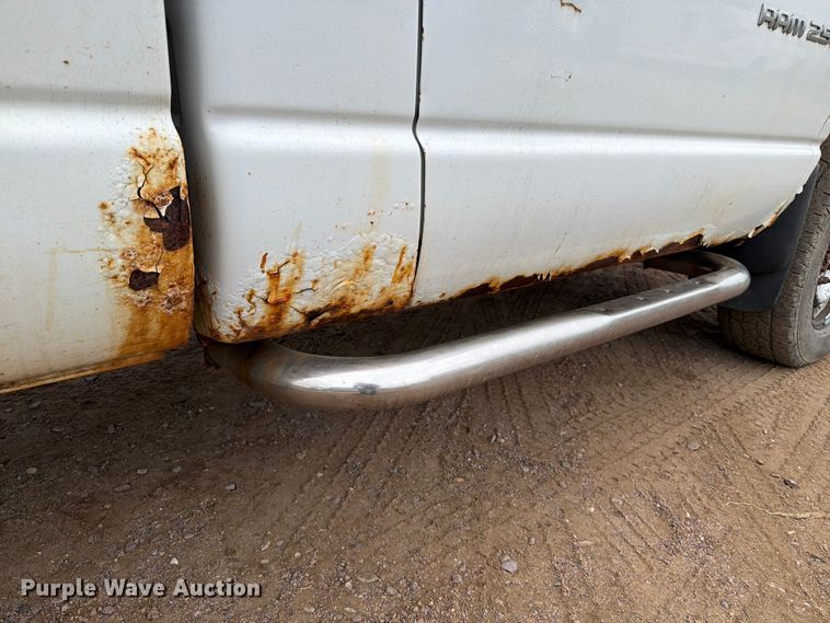 image for item ER1907 2005 Dodge Ram 2500 pickup truck