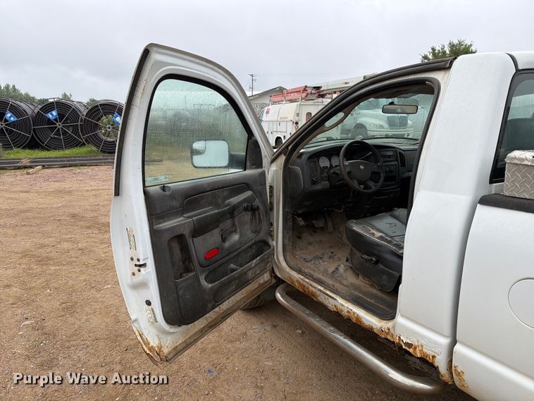 image for item ER1907 2005 Dodge Ram 2500 pickup truck