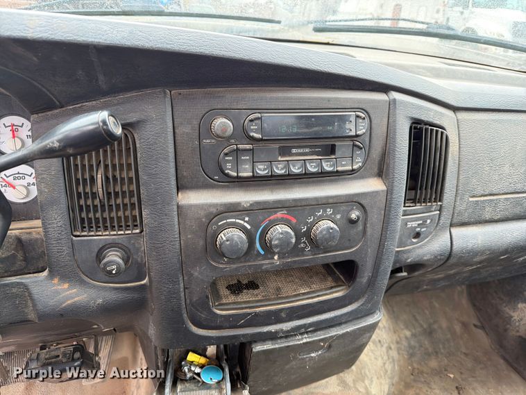 image for item ER1907 2005 Dodge Ram 2500 pickup truck