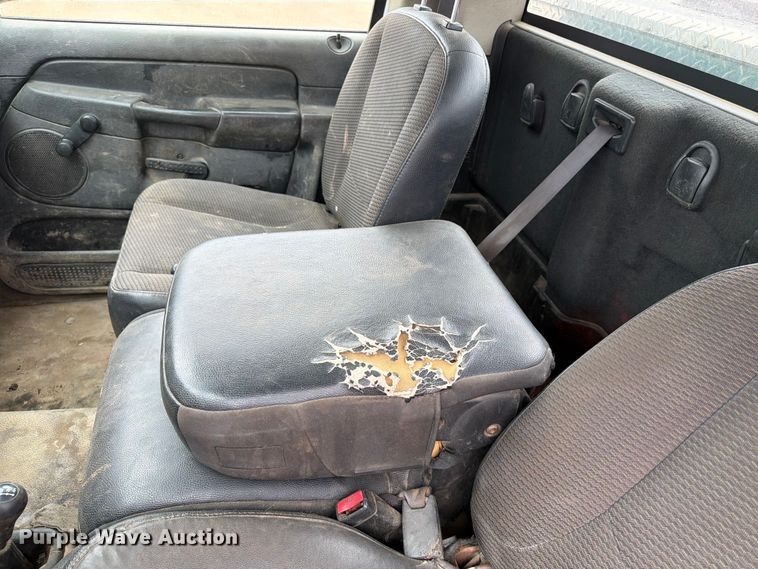 image for item ER1907 2005 Dodge Ram 2500 pickup truck