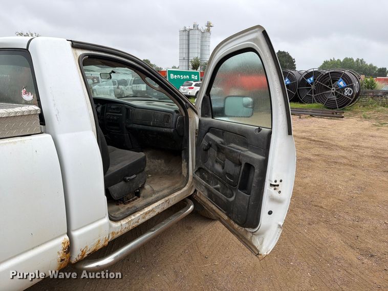image for item ER1907 2005 Dodge Ram 2500 pickup truck
