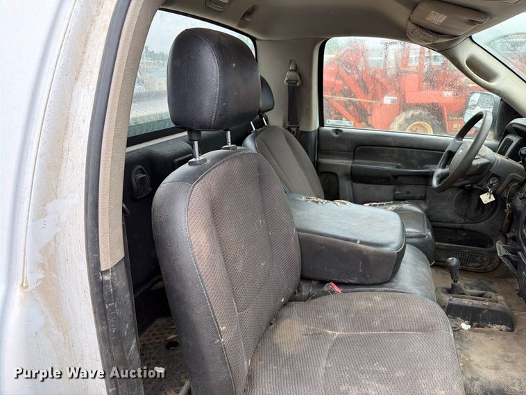 image for item ER1907 2005 Dodge Ram 2500 pickup truck