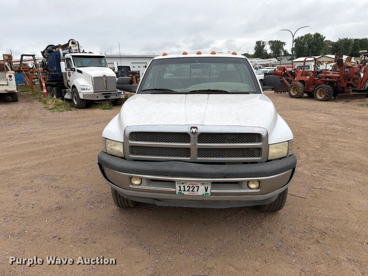 image for item ER1908 2001 Dodge Ram 2500 Ext. Cab pickup truck