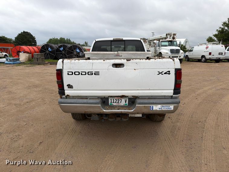 image for item ER1908 2001 Dodge Ram 2500 Ext. Cab pickup truck
