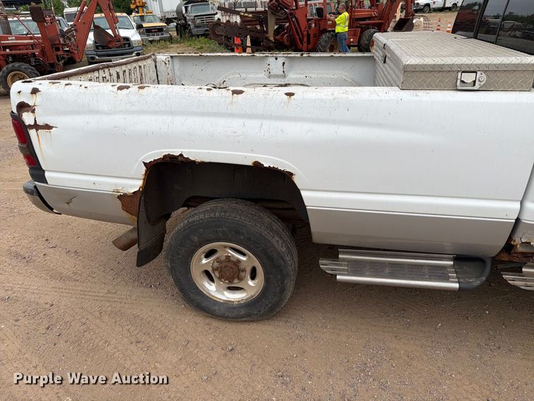 image for item ER1908 2001 Dodge Ram 2500 Ext. Cab pickup truck