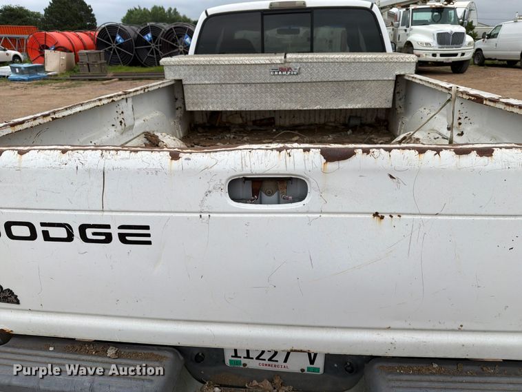image for item ER1908 2001 Dodge Ram 2500 Ext. Cab pickup truck
