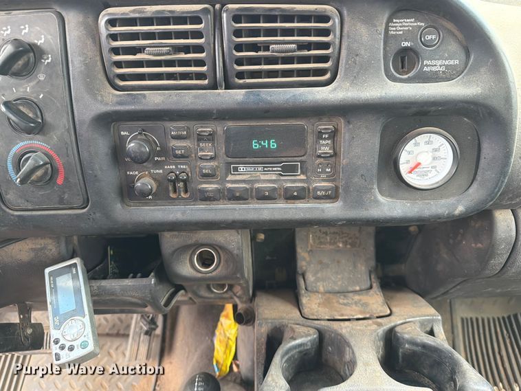 image for item ER1908 2001 Dodge Ram 2500 Ext. Cab pickup truck