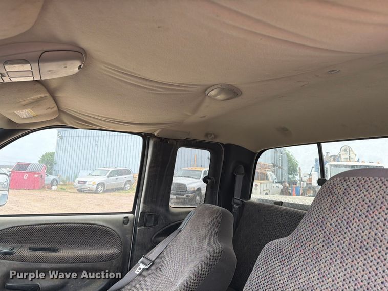 image for item ER1908 2001 Dodge Ram 2500 Ext. Cab pickup truck