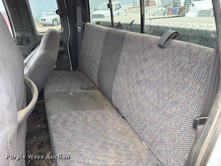 image for item ER1908 2001 Dodge Ram 2500 Ext. Cab pickup truck