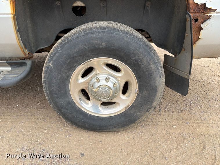image for item ER1908 2001 Dodge Ram 2500 Ext. Cab pickup truck