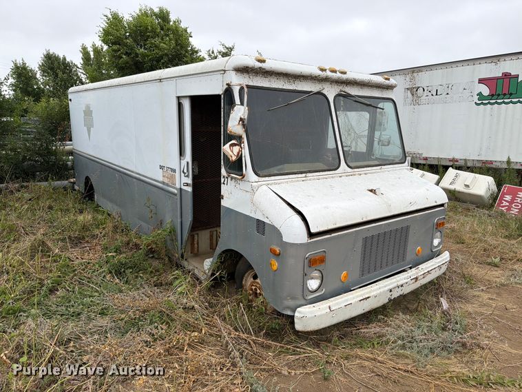 image for item ER1912 1979 GMC delivery van