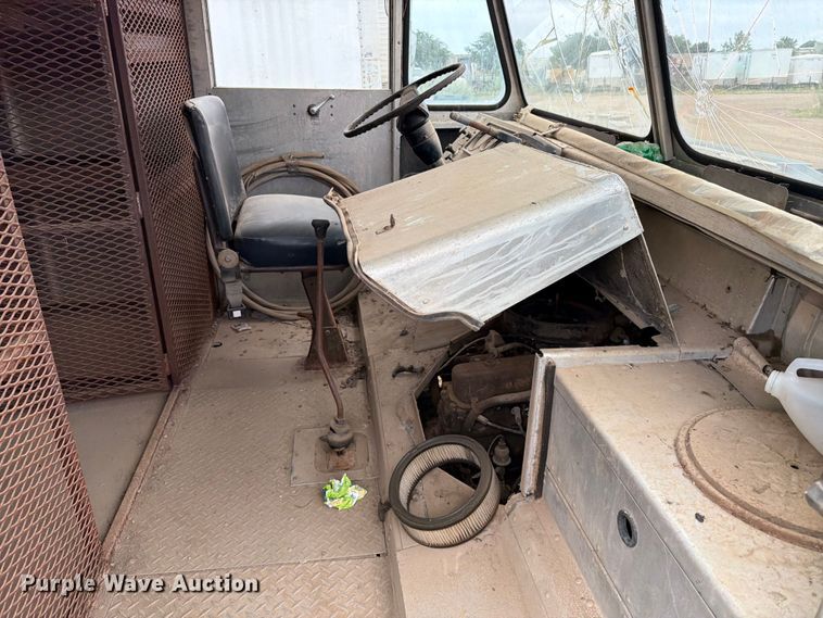 image for item ER1912 1979 GMC delivery van