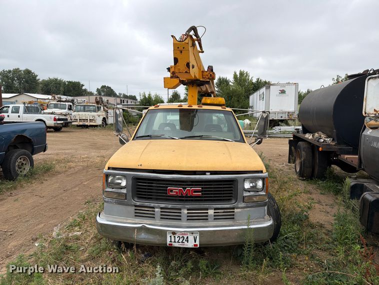 image for item ER1913 1994 GMC 3500HD bucket truck