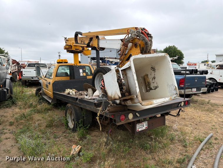 image for item ER1913 1994 GMC 3500HD bucket truck