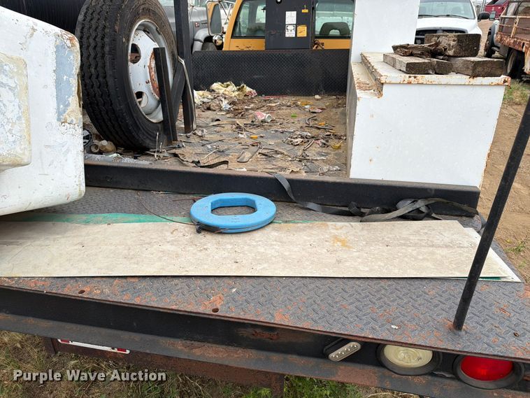 image for item ER1913 1994 GMC 3500HD bucket truck