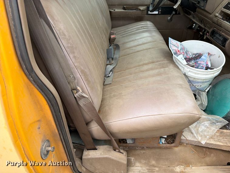 image for item ER1913 1994 GMC 3500HD bucket truck
