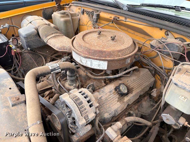 image for item ER1913 1994 GMC 3500HD bucket truck