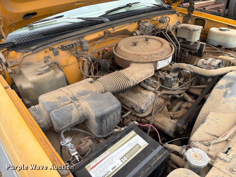 image for item ER1913 1994 GMC 3500HD bucket truck