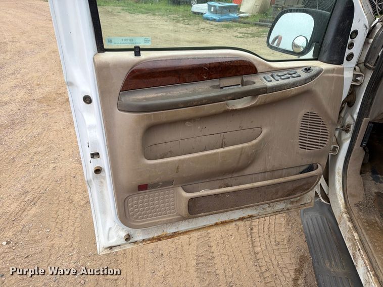 image for item ER1917 2000 Ford F250 Super Duty Crew Cab dump flatbed pickup truck