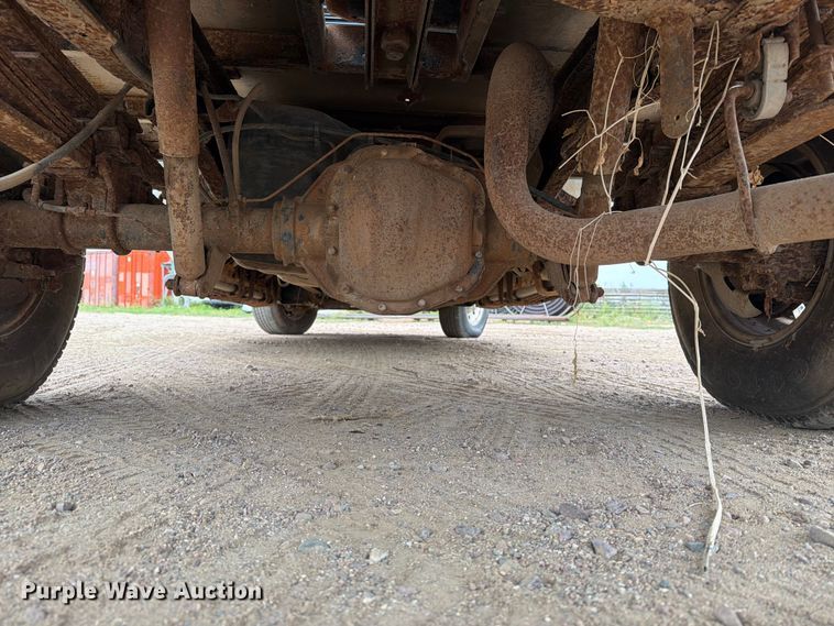 image for item ER1917 2000 Ford F250 Super Duty Crew Cab dump flatbed pickup truck