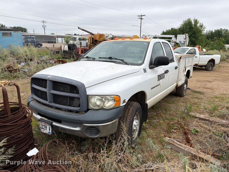 2003 Dodge Ram 3500 Ext. Cab utility bed pickup truck