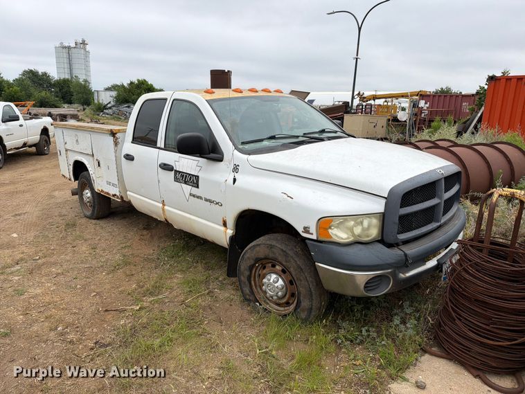 image for item ER1920 2003 Dodge Ram 3500 Ext. Cab utility bed pickup truck