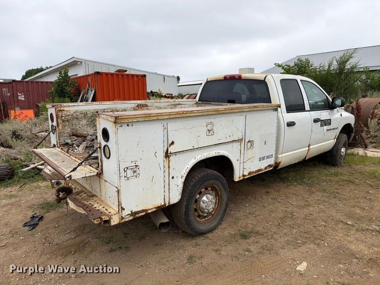 image for item ER1920 2003 Dodge Ram 3500 Ext. Cab utility bed pickup truck