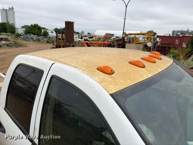 image for item ER1920 2003 Dodge Ram 3500 Ext. Cab utility bed pickup truck