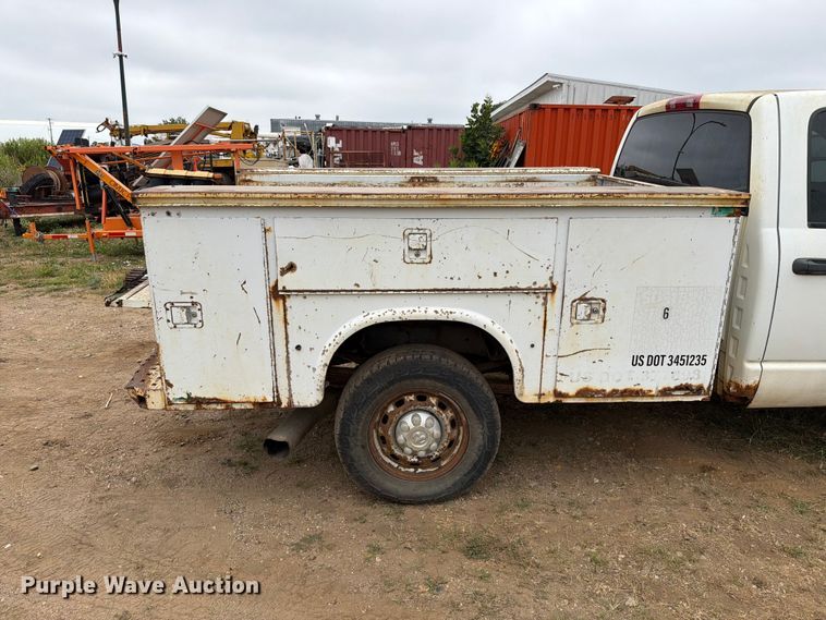 image for item ER1920 2003 Dodge Ram 3500 Ext. Cab utility bed pickup truck